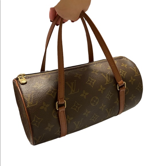 ‼️SOLD‼️ Authentic Louis Vuitton Papillon 26 - Picture 2 of 9
